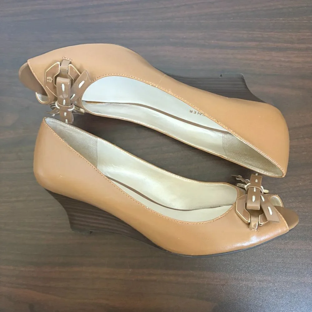 Etienne Aigner Women's Nixie Brown Tan Skinny Wedge Heels Corporate Chic 8.5